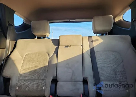 2015 Hyundai Santa Fe Sport z USA, uszkodzony, nr VIN 5XYZT3LB1FG235183